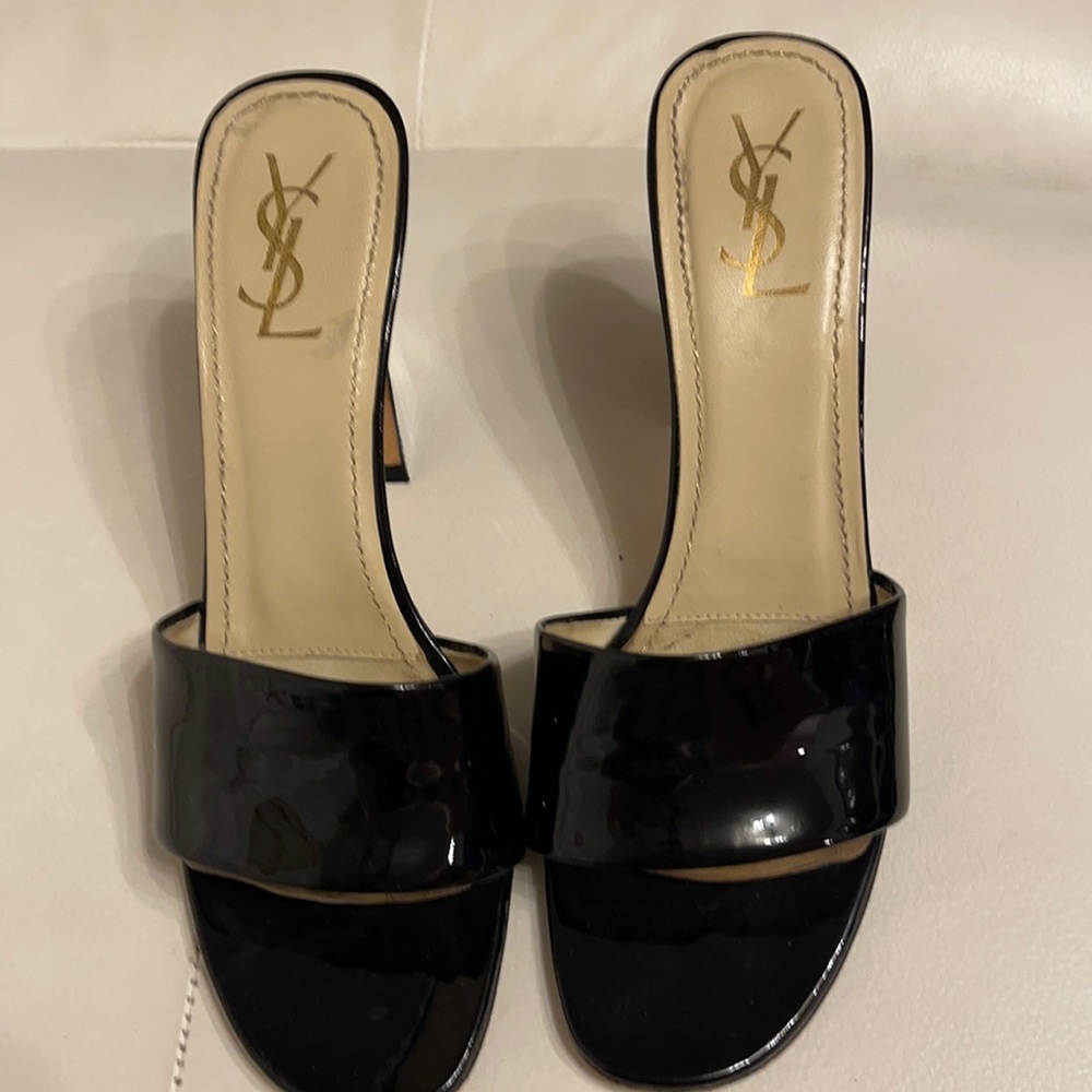 Preowned patent leather YSL night sandal